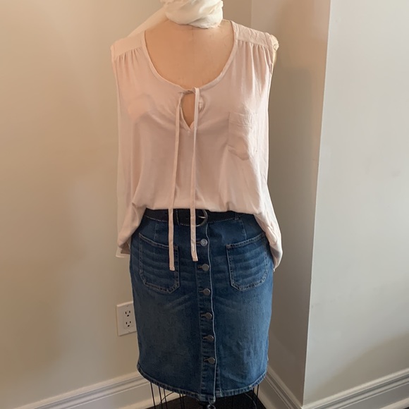 3 for $20 bundle H&M flowing  camel light weight tie front sleeveless t shirt - Picture 1 of 5